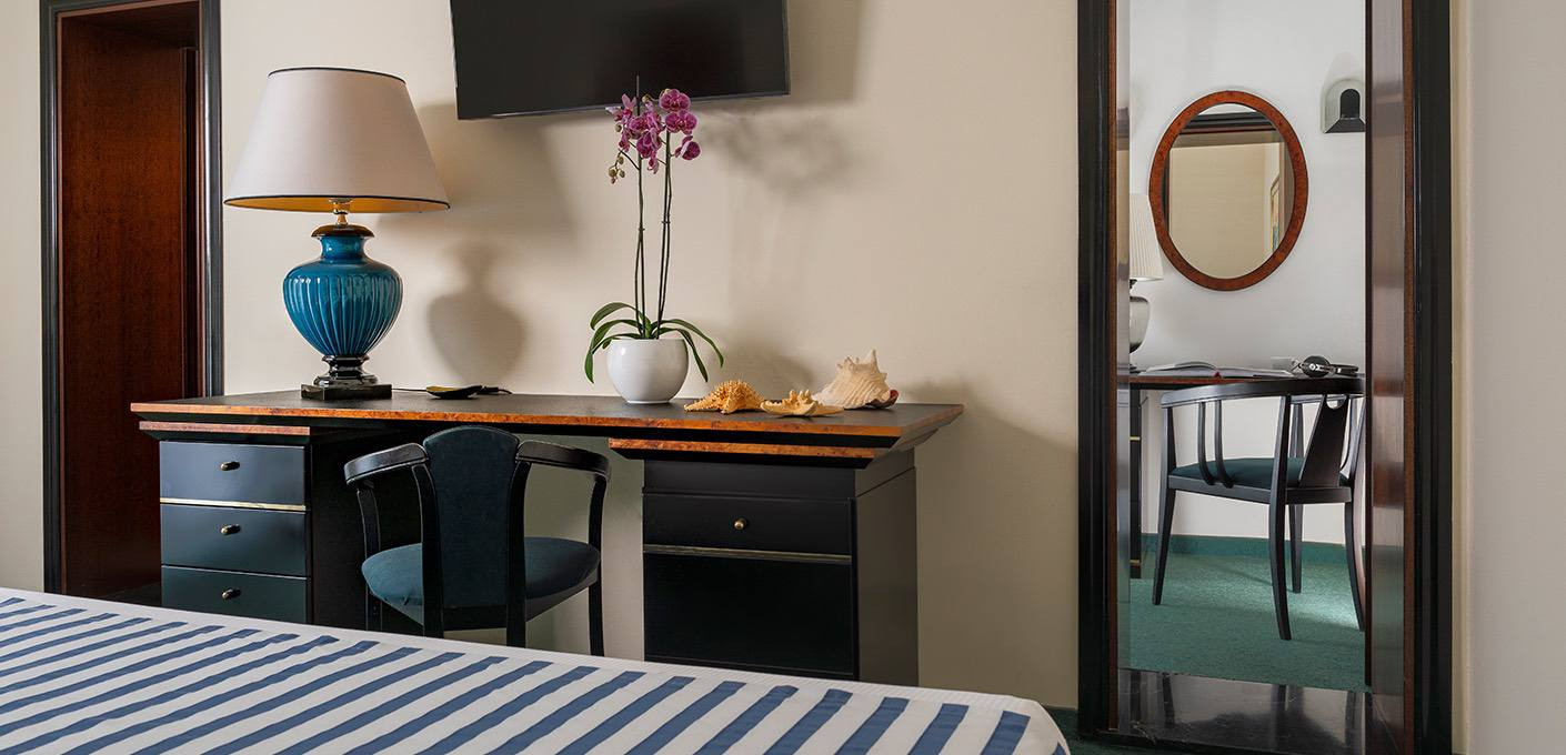 media.Camera Junior Suite Matrimoniale Hotel Stella Riccione-1