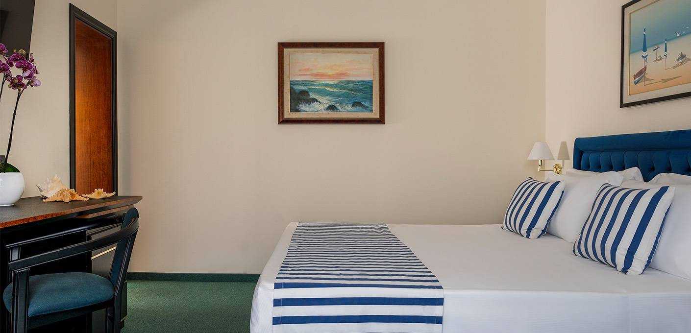 media.Camera Junior Suite Matrimoniale Hotel Stella Riccione-6