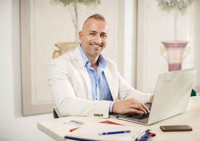 media.Slide-staff-02-Hotel-Stella-Riccione