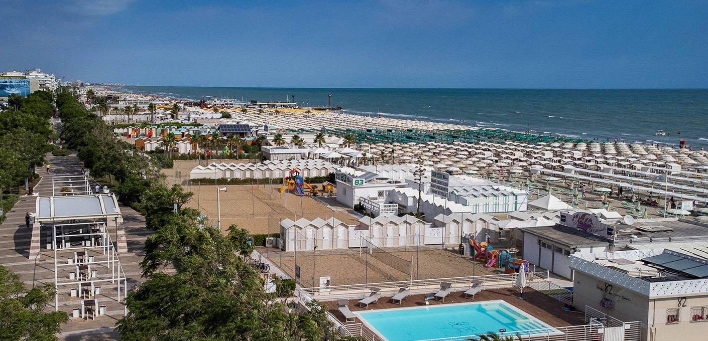 media.Ponte 25 Aprile e 1 Maggio a Riccione Hotel Stella 3 stelle